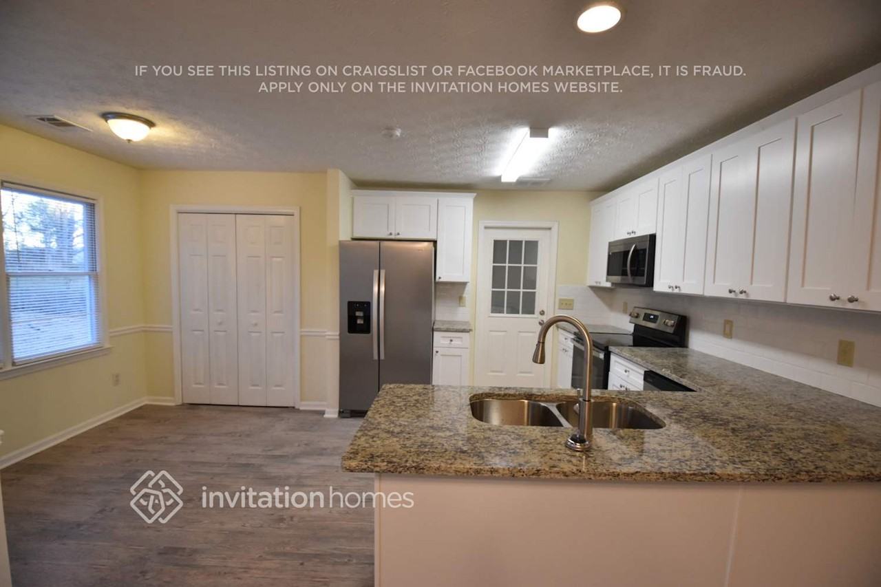 3505 Foxworth Trl - Photo 4 of 15