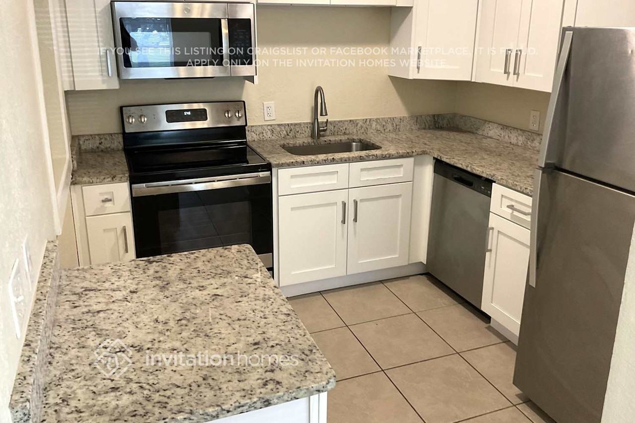 219 Flamingo Dr - Photo 7 of 20