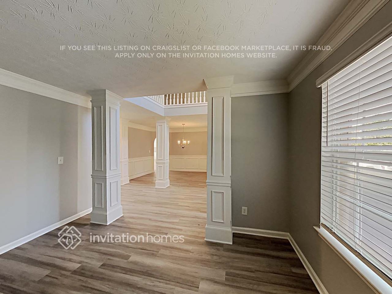 1301 Cochran Xing - Photo 4 of 17