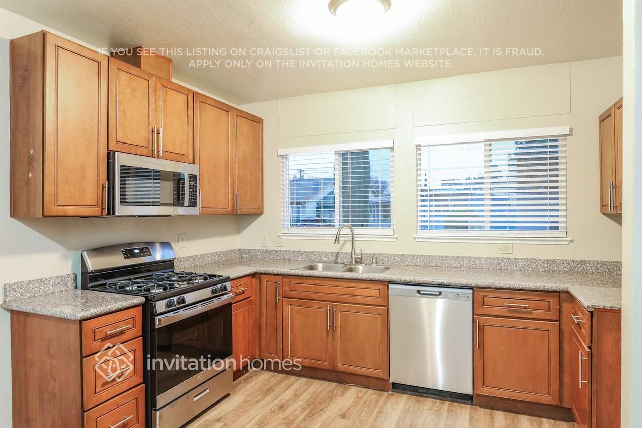 316 Grape St - Photo 7 of 17