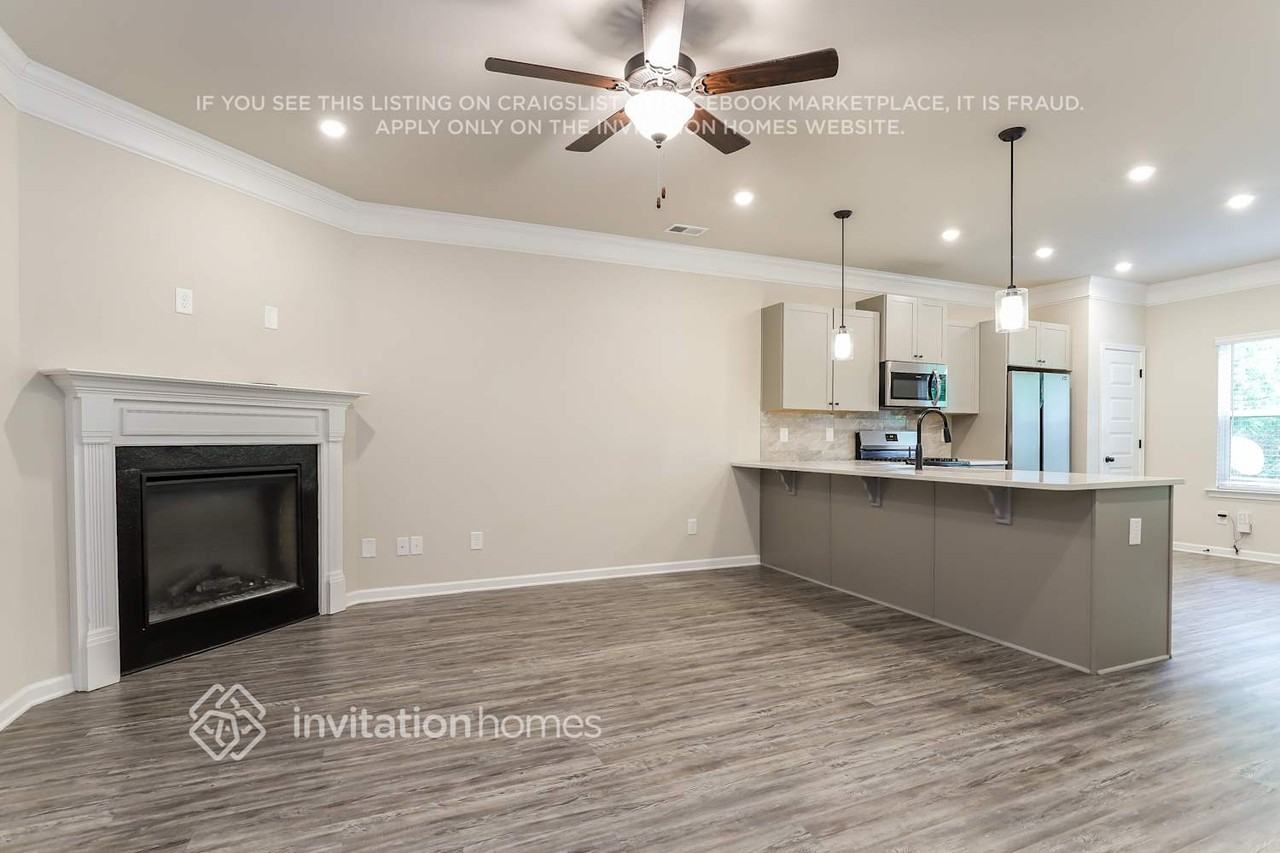 2303 Buford Town Dr - Photo 2 of 16