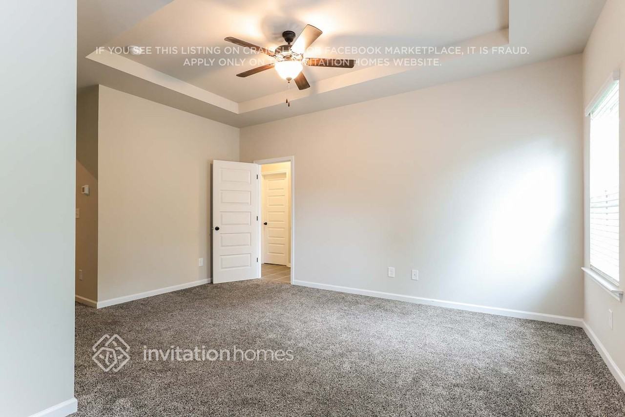 2303 Buford Town Dr - Photo 6 of 16