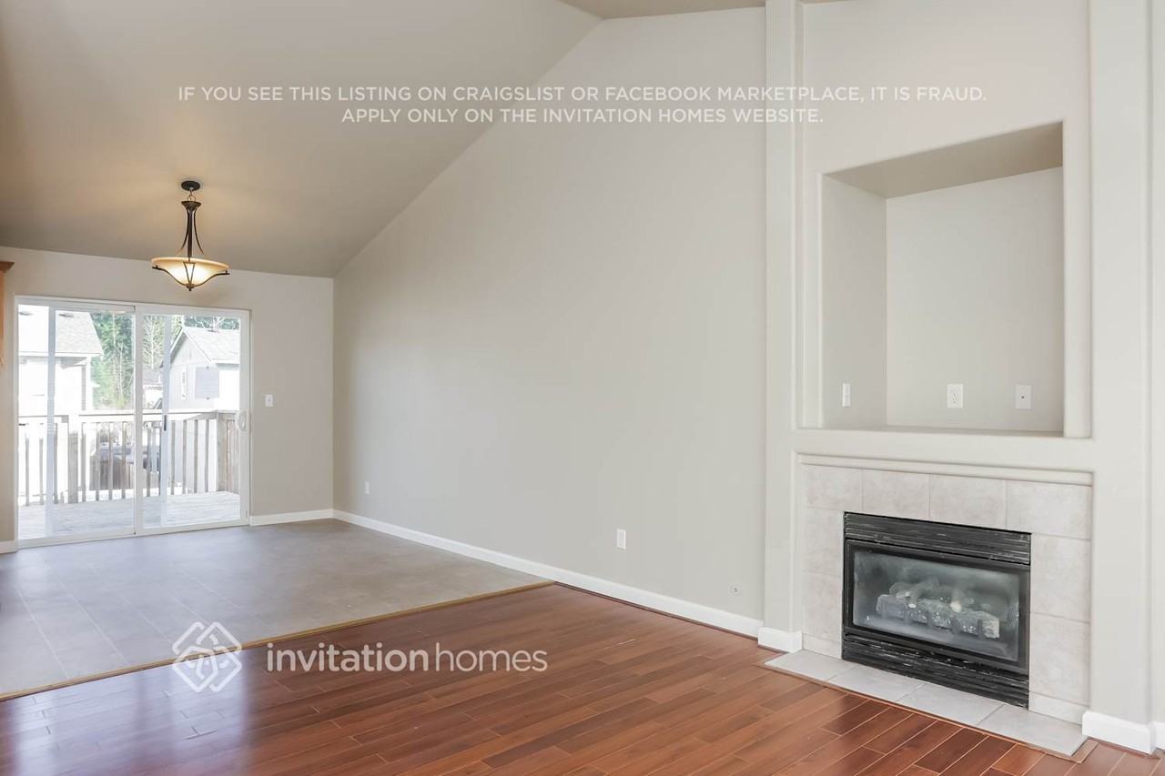 21819 65th Ave E - Photo 5 of 18