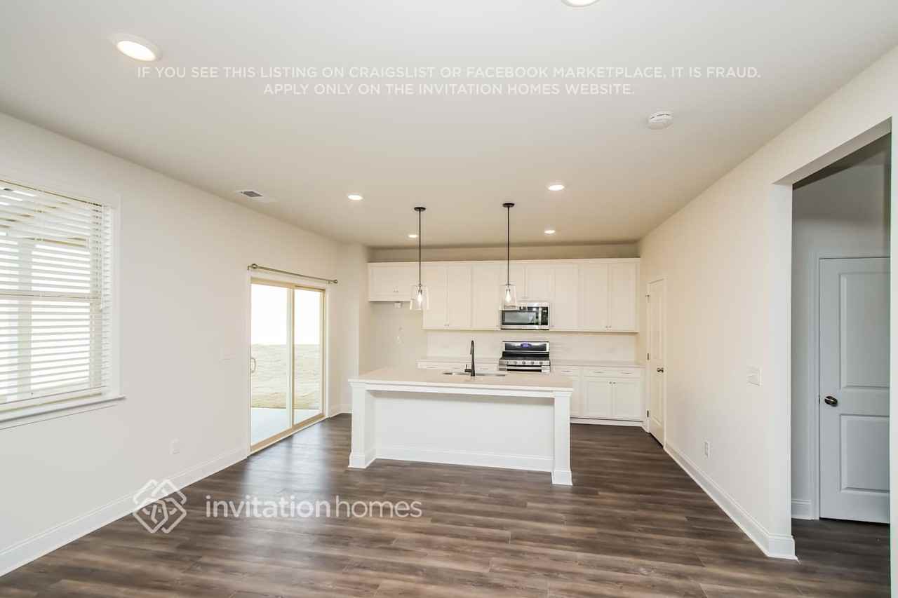 420 Leyland Xing #212 - Photo 3 of 16