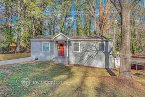 featured image of 300 Banberry Dr Se