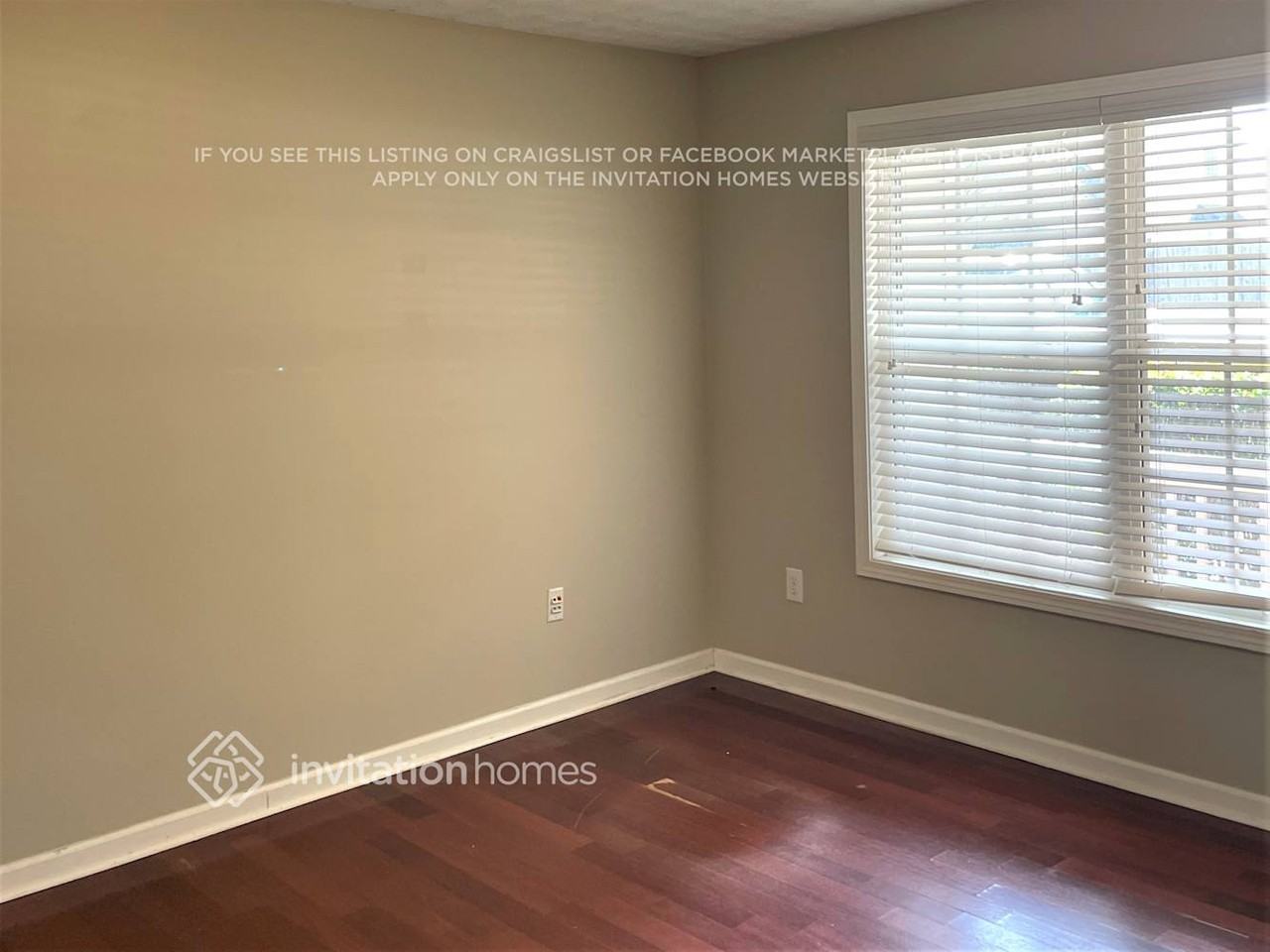 3444 Pleasant View Cir - Photo 3 of 10