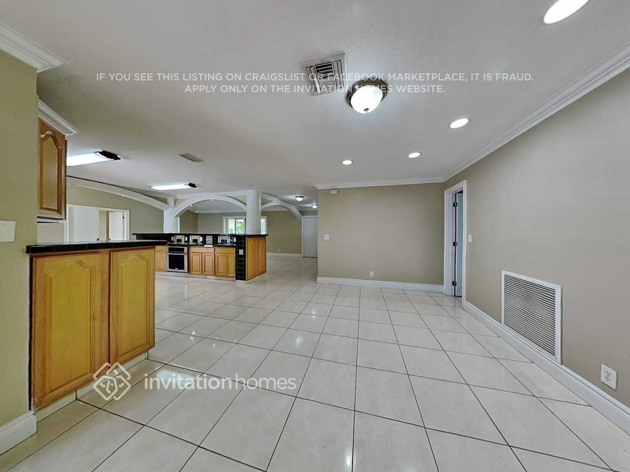 8220 Nw 3rd Pl - Photo 6 of 20