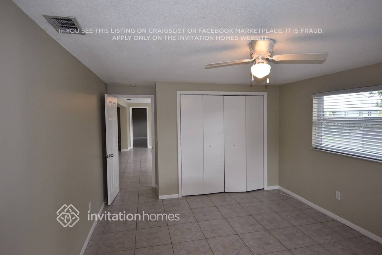 250 Sw 12th Ave - Photo 6 of 10