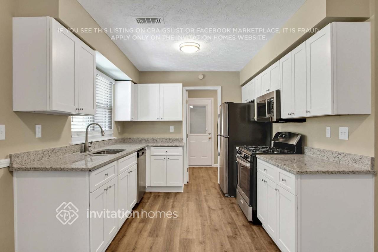 478 Benton Ct - Photo 7 of 26