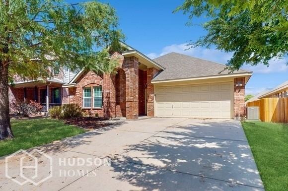 1421 Amazon Dr - Photo 4 of 36