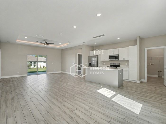 209 Elm Ct - Photo 4 of 19