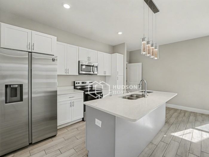 209 Elm Ct - Photo 7 of 19