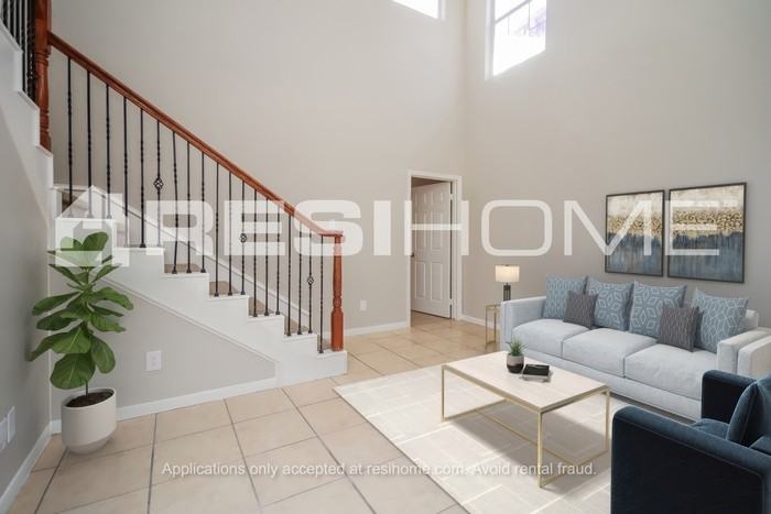 5506 Eastland St - Photo 5 of 17