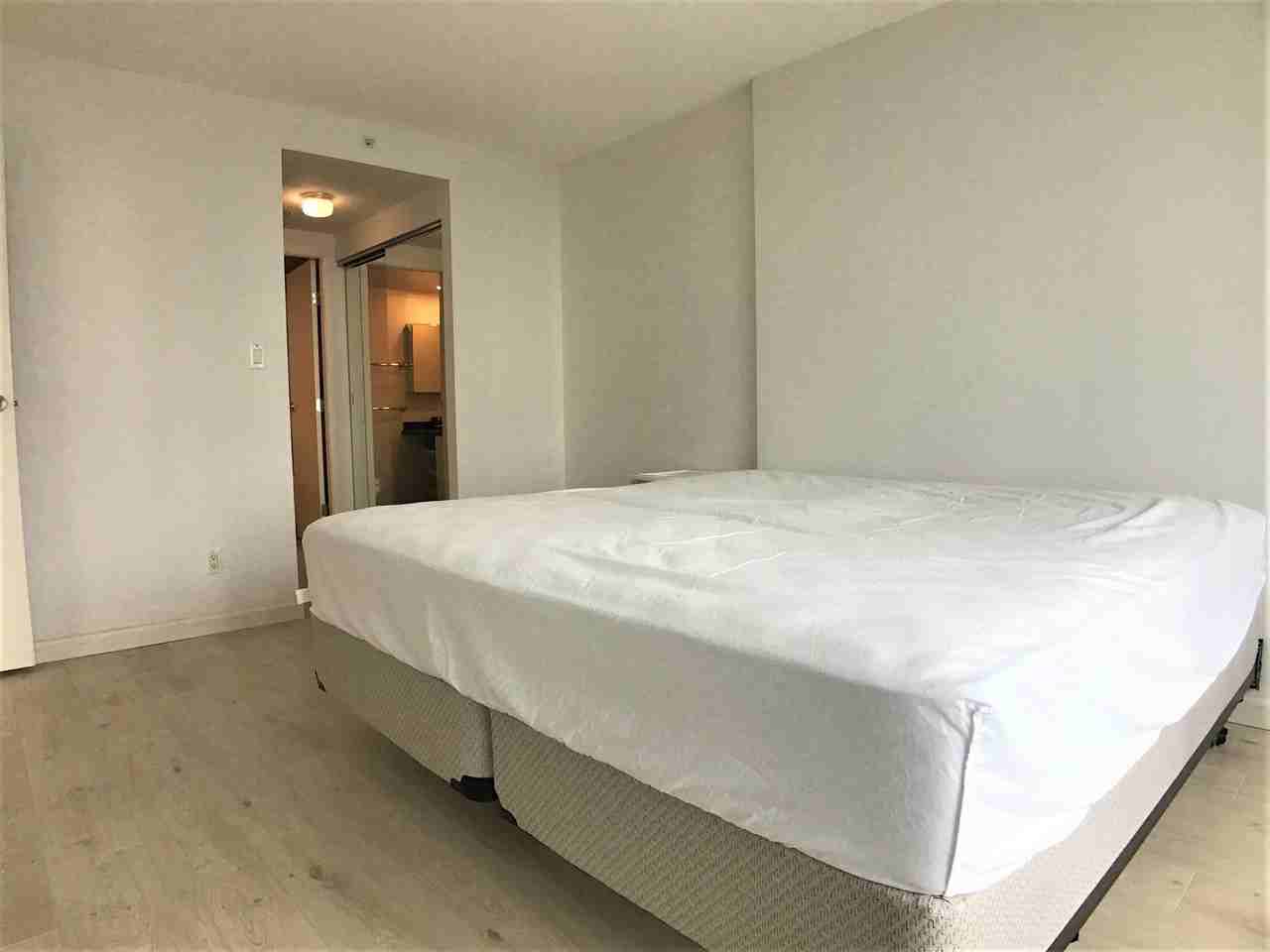 6088 Willingdon Avenue - Photo 5 of 16