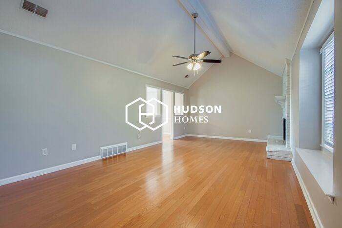 3208 Venson Dr - Photo 7 of 30