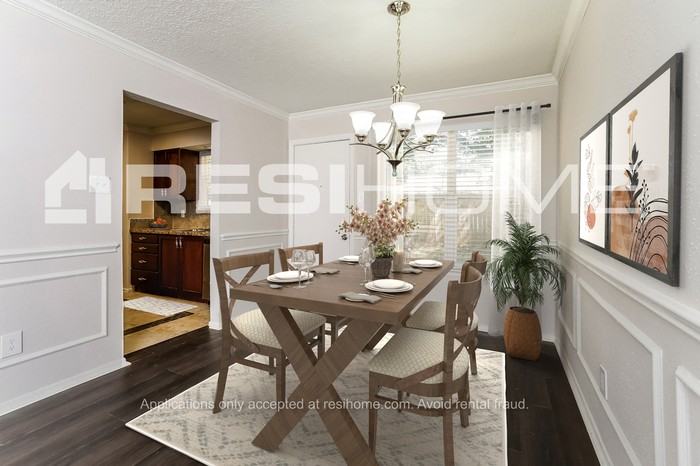 20110 Bolton Bridge Ln - Photo 3 of 17