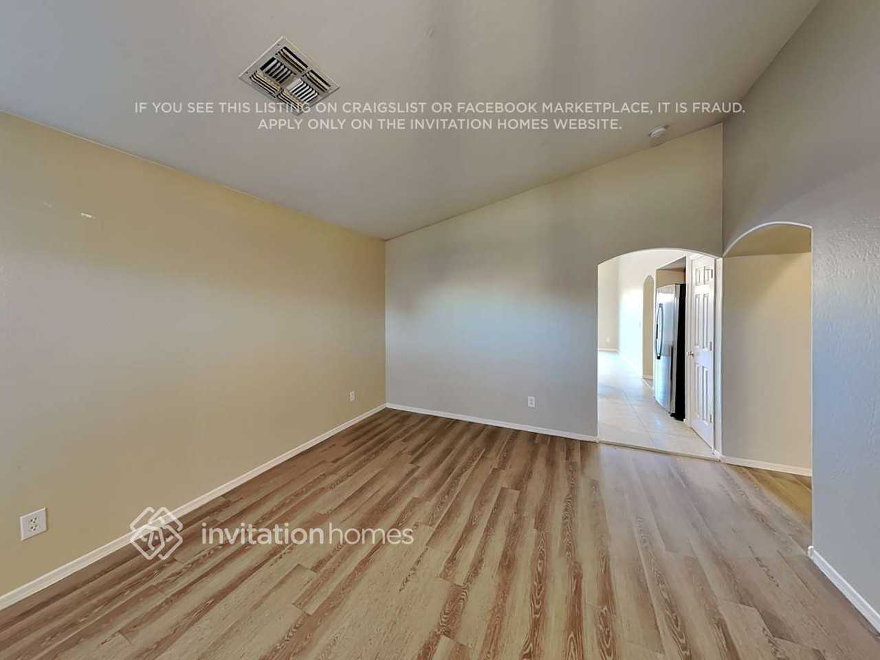 12854 W Cherry Hills Dr - Photo 4 of 18