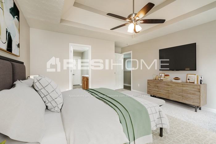 5666 One Lake Way - Photo 5 of 17