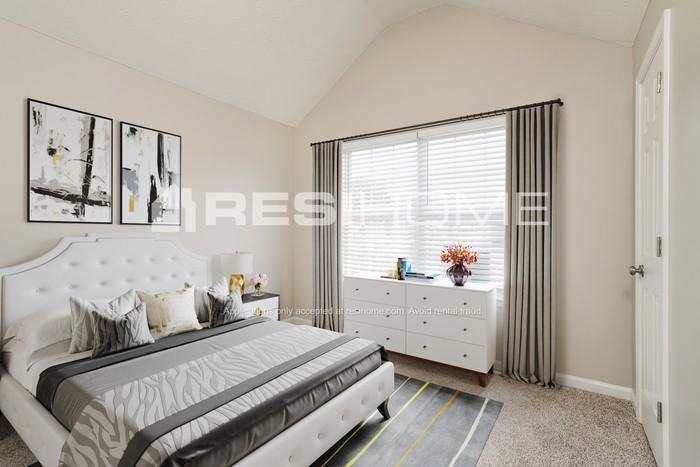 5666 One Lake Way - Photo 7 of 17