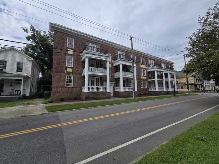 303 Bank St #A - Photo 3 of 15