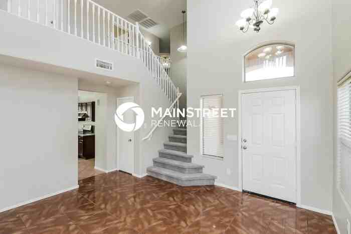 7019 S 43rd Dr - Photo 2 of 17