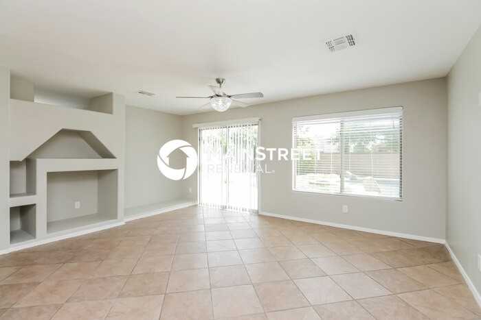 7019 S 43rd Dr - Photo 6 of 17