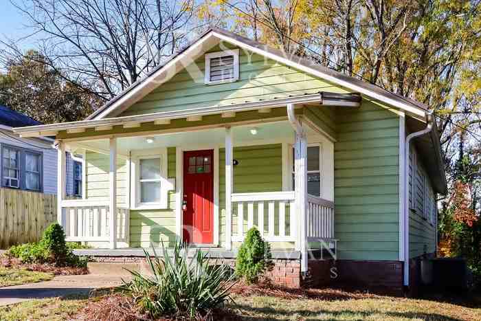 524 S Green St - Photo 3 of 16