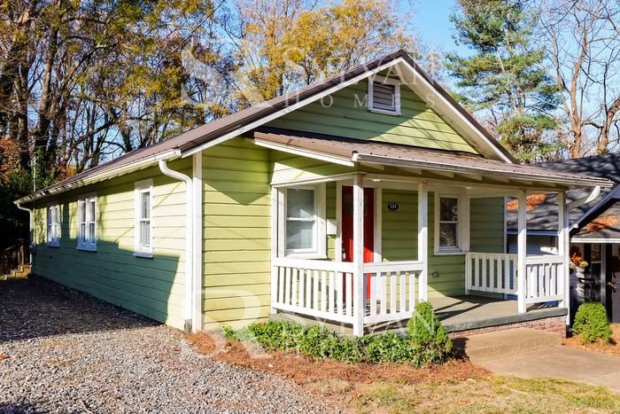 524 S Green St - Photo 4 of 16