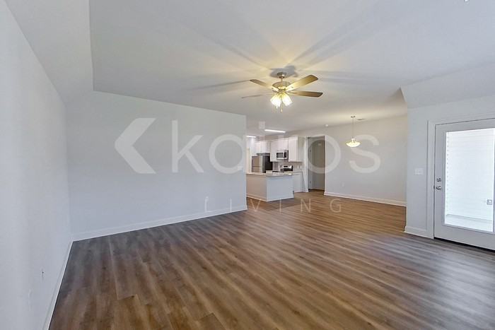 8041 Hendrick Dr - Photo 5 of 20