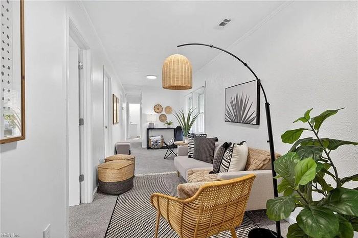 1128 43rd St - Photo 3 of 22