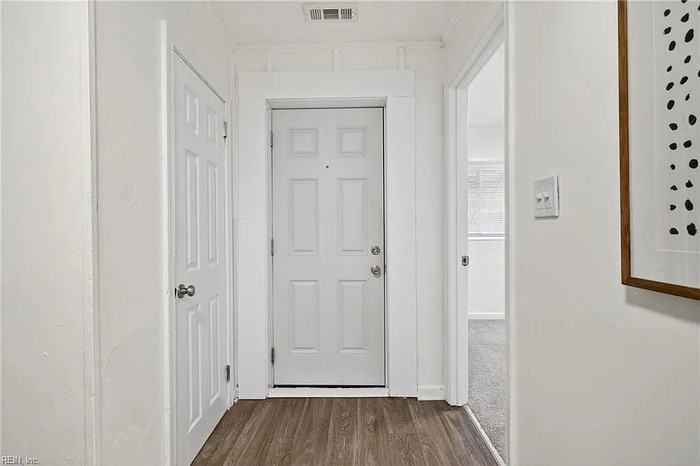 1128 43rd St - Photo 4 of 22