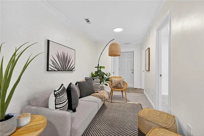 1128 43rd St - Photo 5 of 22