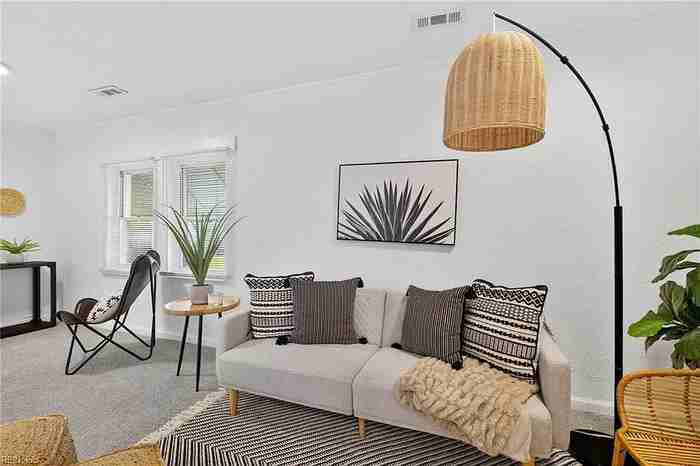 1128 43rd St - Photo 6 of 22