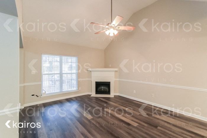 7647 Pleasantville Way - Photo 4 of 16