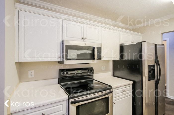 7647 Pleasantville Way - Photo 6 of 16