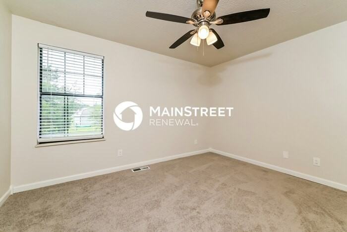 8612 Royal Oaks Dr - Photo 7 of 17