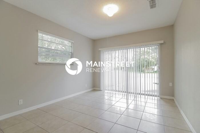 501 14th St - Photo 6 of 15