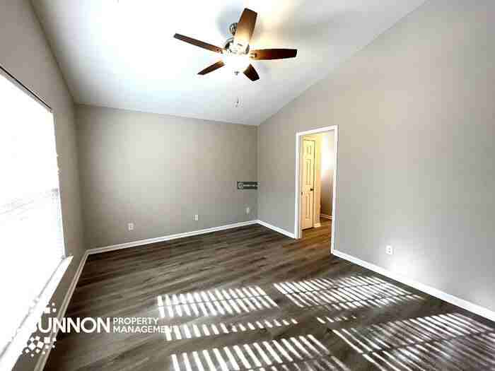 7235 Trifecta Ct - Photo 2 of 14