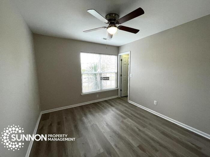 7235 Trifecta Ct - Photo 4 of 14