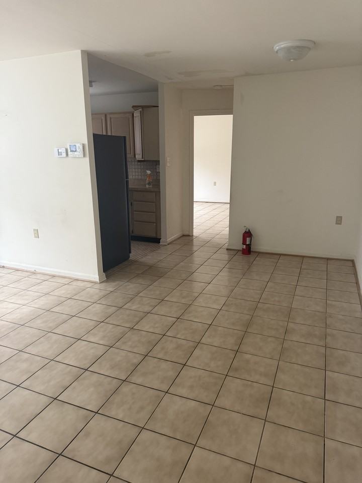 5100 Bass Pl Se #101 - Photo 2 of 10