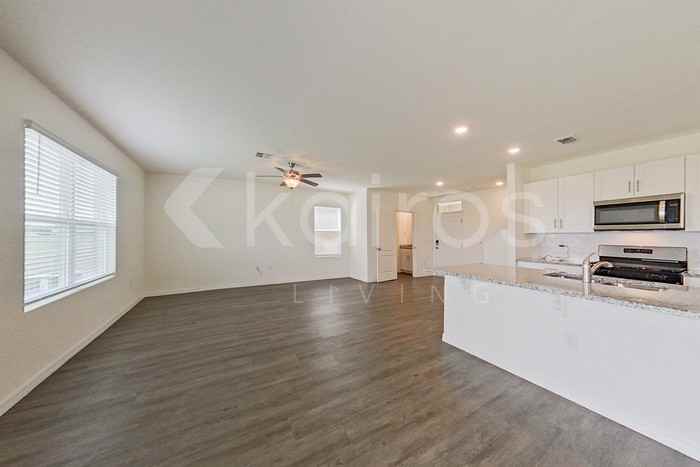 31981 Katelin Cir - Photo 6 of 35