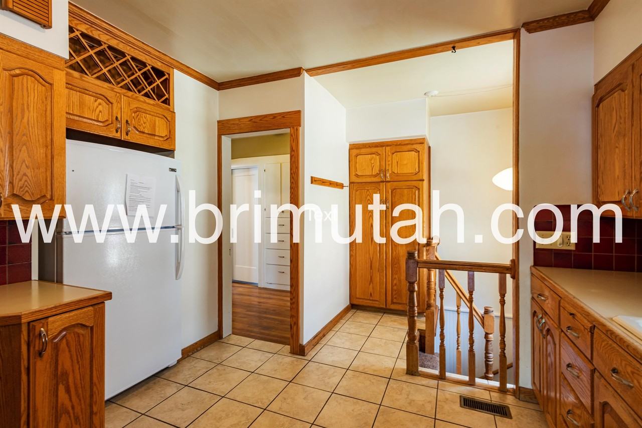 1475 E Michigan Ave #1 - Photo 6 of 27