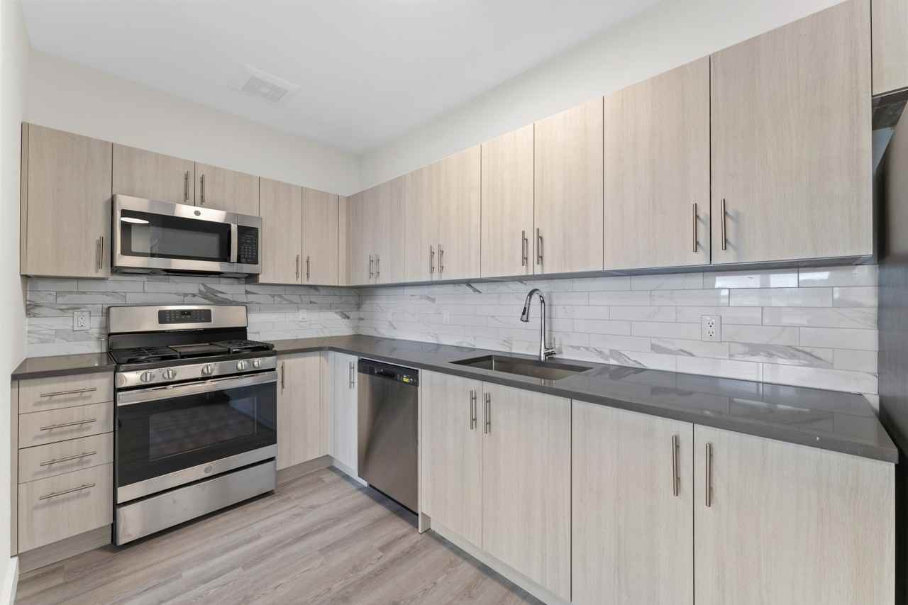 49S S Day St #316 - Photo 3 of 22