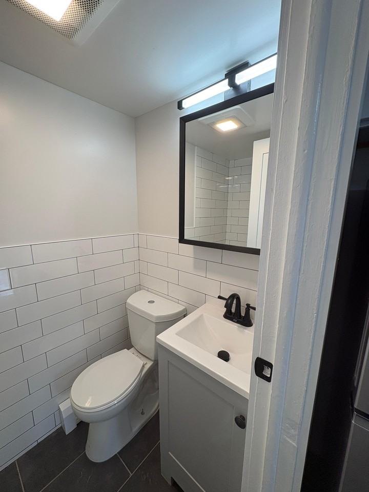 117 Magnolia AveApartment 4RF #117-4RF - Photo 7 of 10