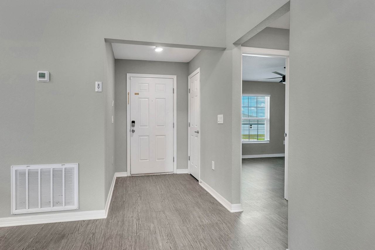 1092 Zion Dr #1 - Photo 2 of 26