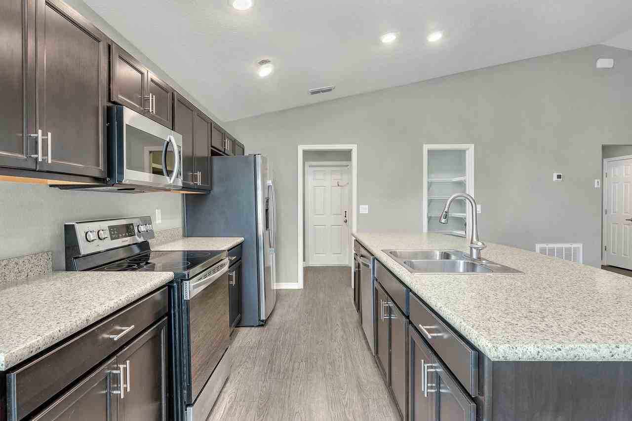 1092 Zion Dr #1 - Photo 7 of 26