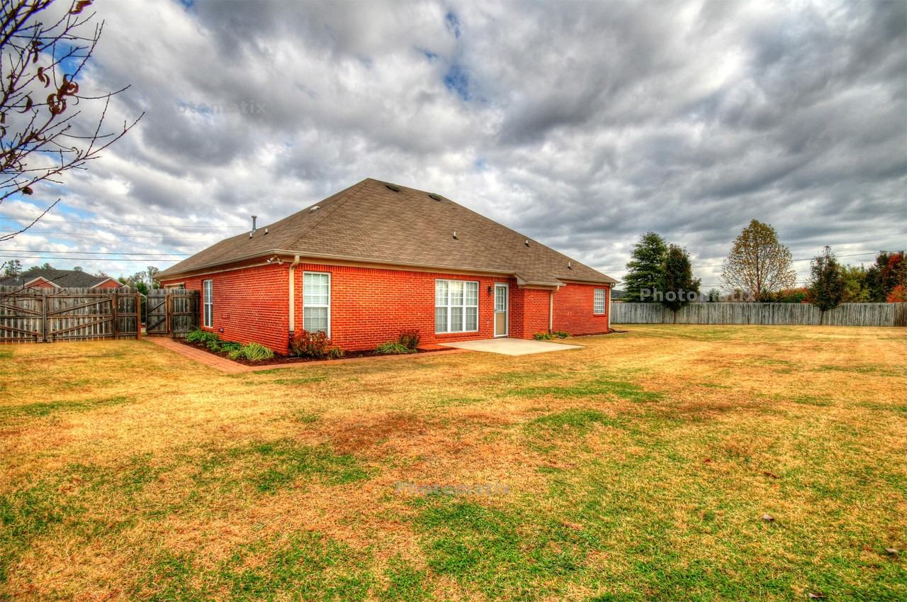 176 Timber Oak Rd #1 - Photo 5 of 30