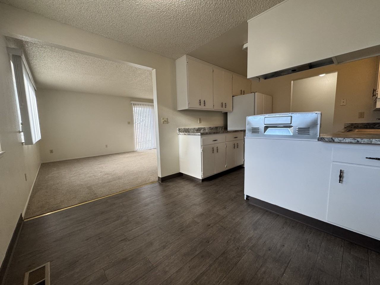 1380 Kittyhawk Ave #NA - Photo 3 of 10