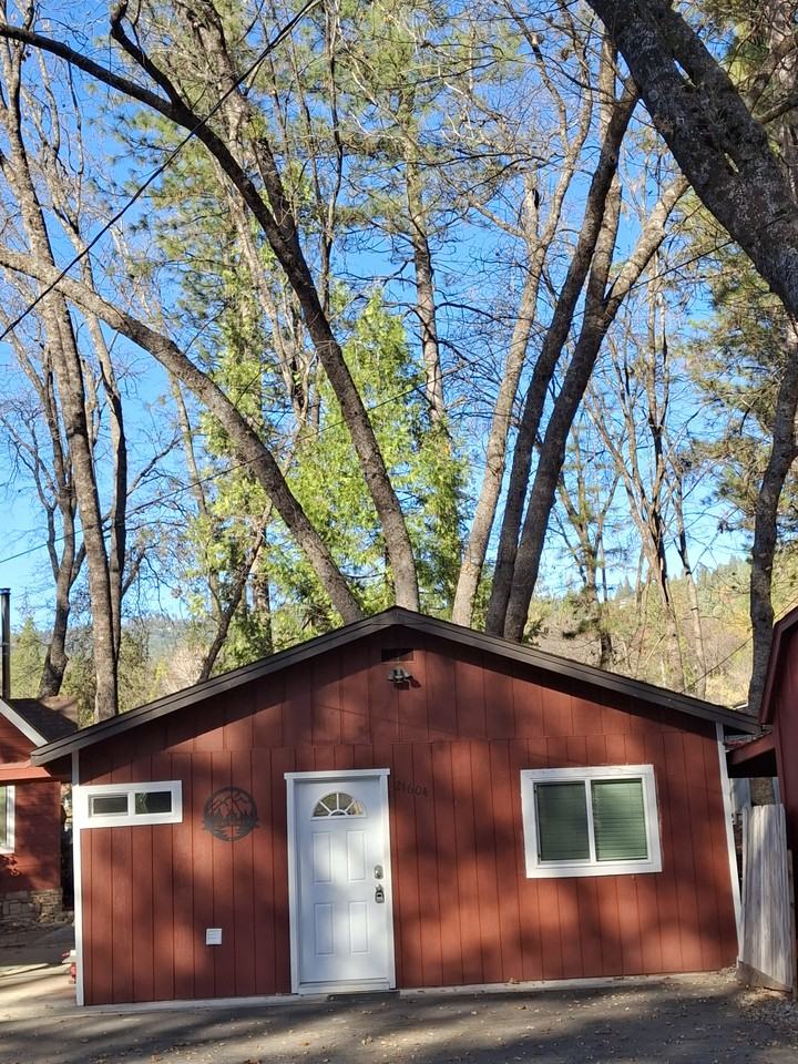 21604 Crystal Lake Dr #21604A - Photo 2 of 3