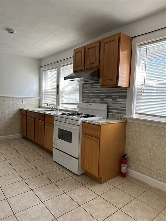 41 Flynt St #1F - Photo 2 of 18